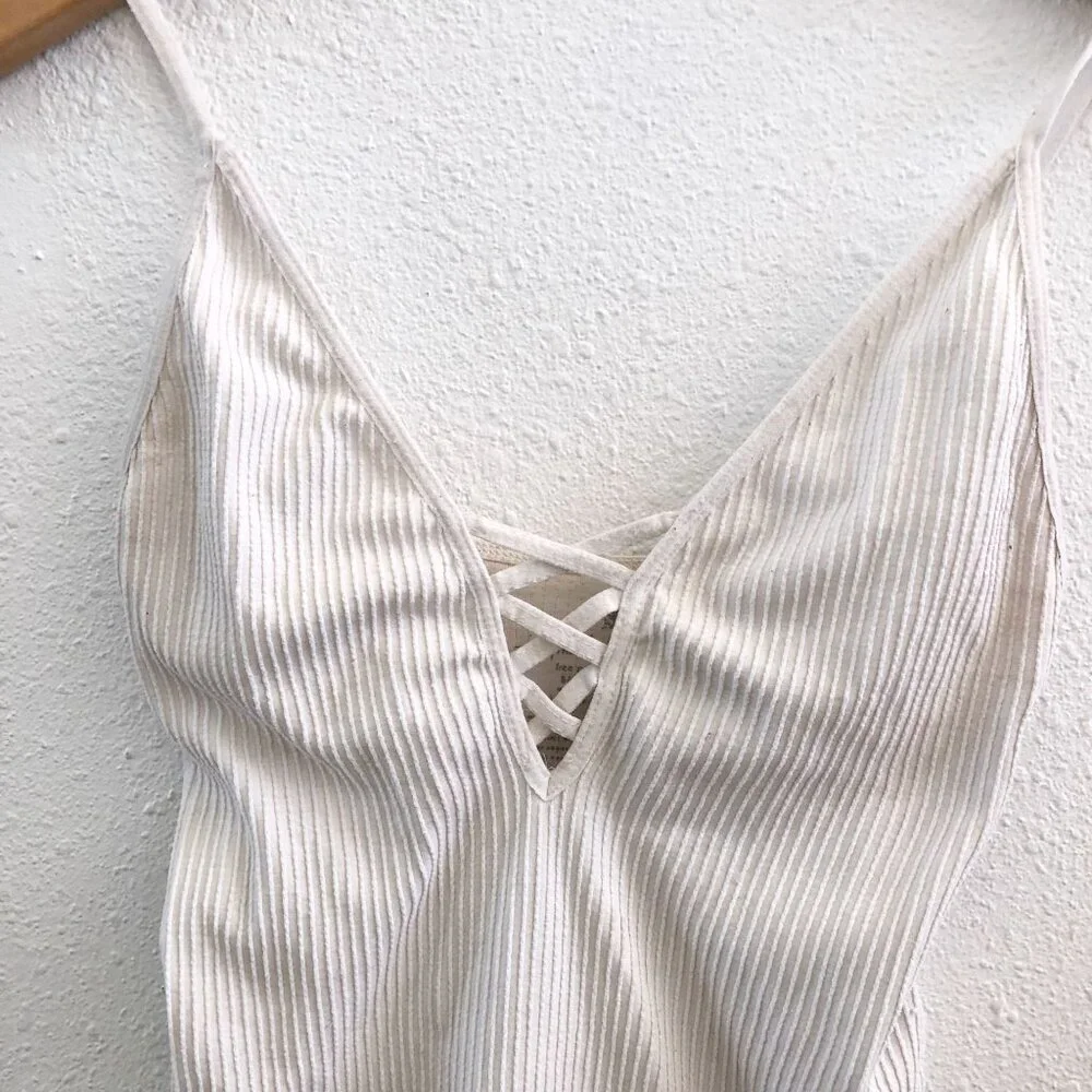 FREE‎ PEOPLE Intimately Ribbed V-neck Skinny Fit Top Medium Size